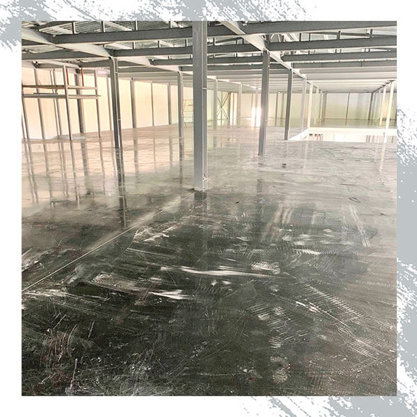 наливной пол теплицы Жарден в посёлке Рассоха Свердловской области с упрочненным верхним слоем