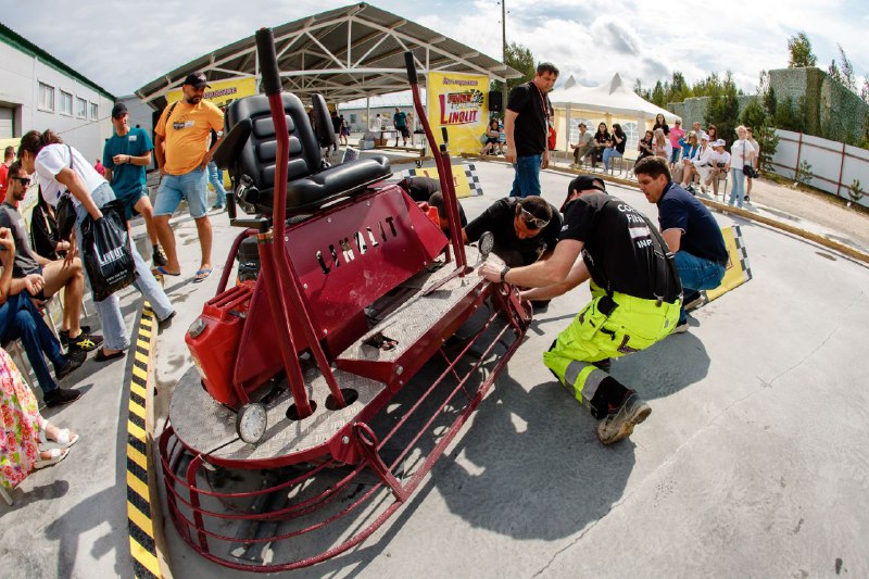 11 августа на нашем заводе в Дегтярске состоялись VI Гонки на вертолётах